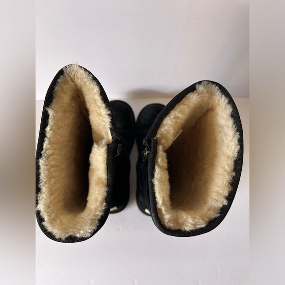 UGG Australian Suede Embroidered Black Shearling Sheepskin Lined Winter Boots - Picture 4 of 9